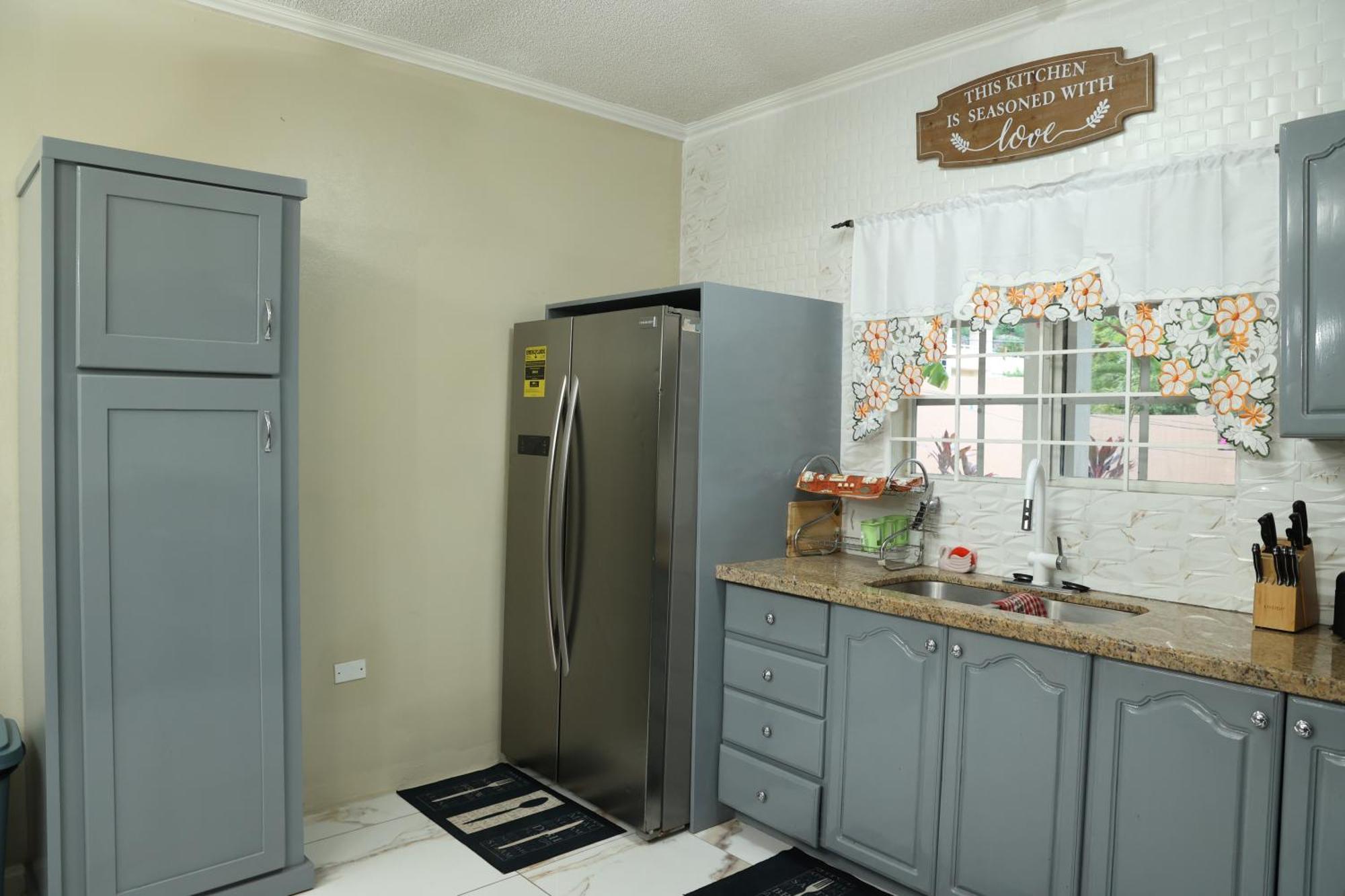 Spacious Luxury 3 Bed Rooms In Kingston Exterior foto