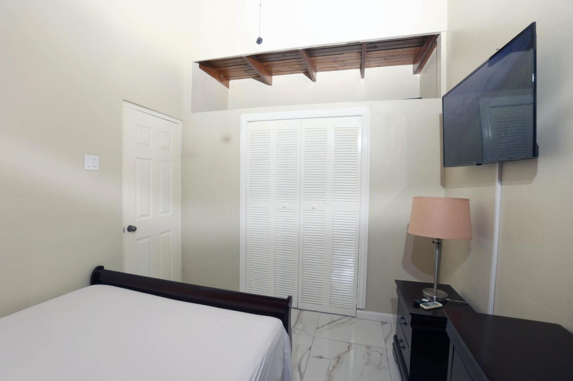 Spacious Luxury 3 Bed Rooms In Kingston Exterior foto
